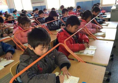 Борьба с близорукостью и неправильной осанкой у детей в Китае